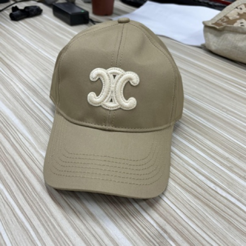 Celine fashionable baseball cap